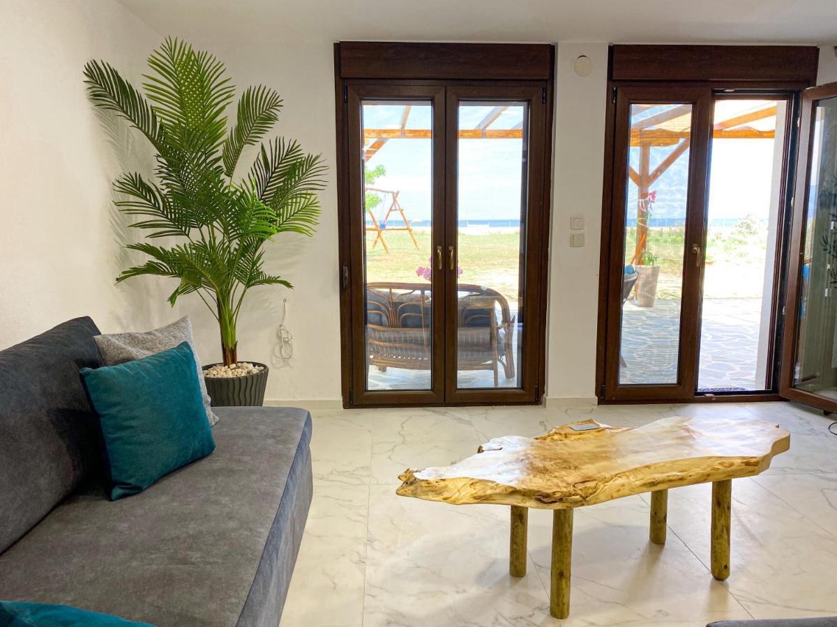 Apartment Seafront Oasis